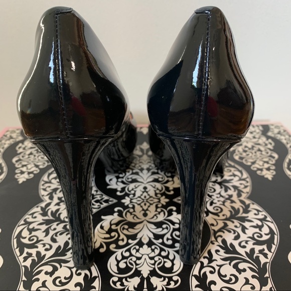 Via Spiga Patent Leather Tasha Platform Pumps - Picture 6 of 10